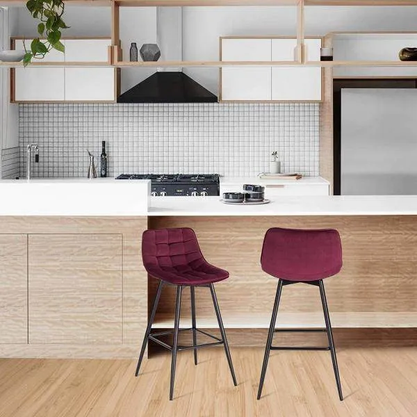 Set di 2 sgabelli da bar di design con poggiapiedi velluto, gambe metallo Elif bordeaux
