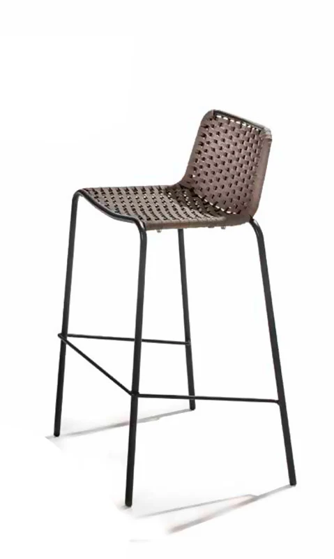 Set da 4 Sgabello moderno alto struttura metallo scocca con intreccio cm 58x50x98h