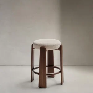 Sgabello granito fatto di beige chenille e legno di cenere solido con pinna colorata noce