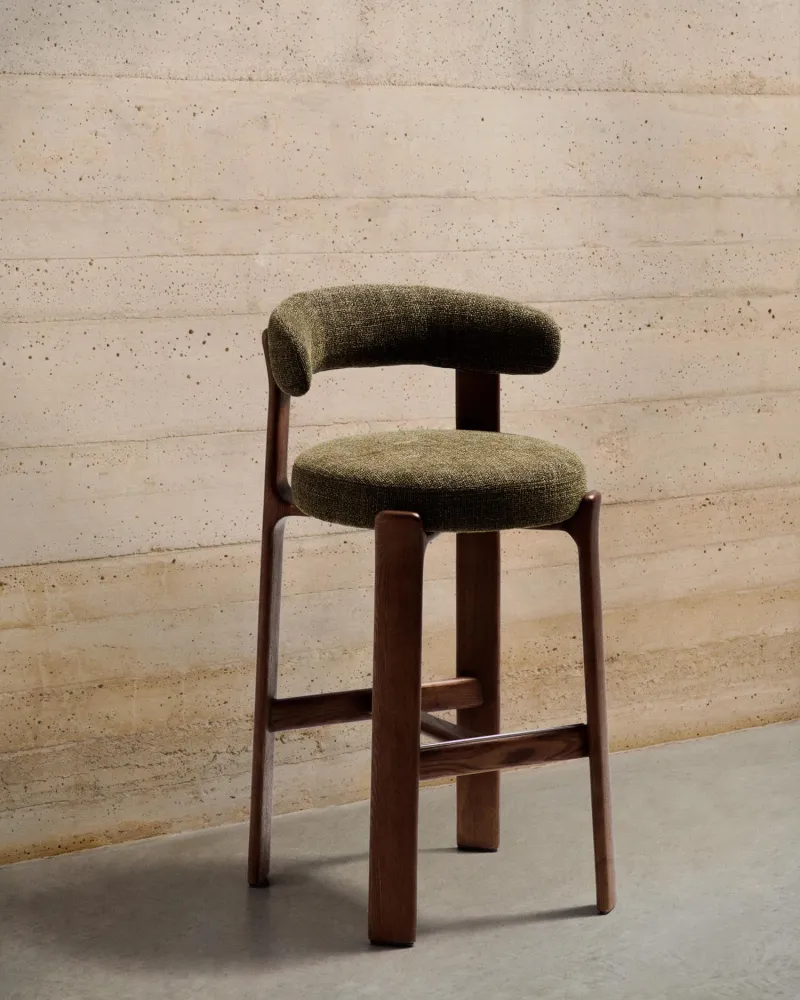 Sgabello granito fatto di chenille verde e legno di cenere massiccio con finitura legno di noce,