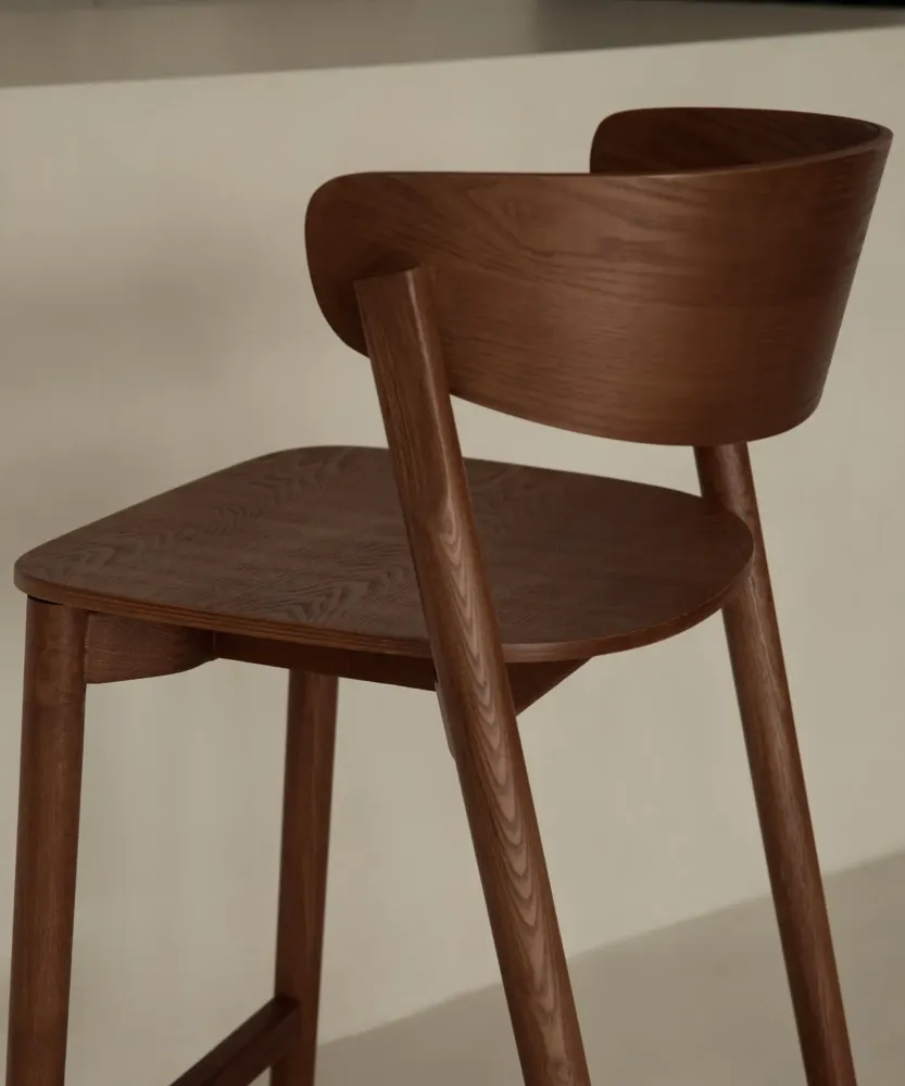 Sgabello legno Skog