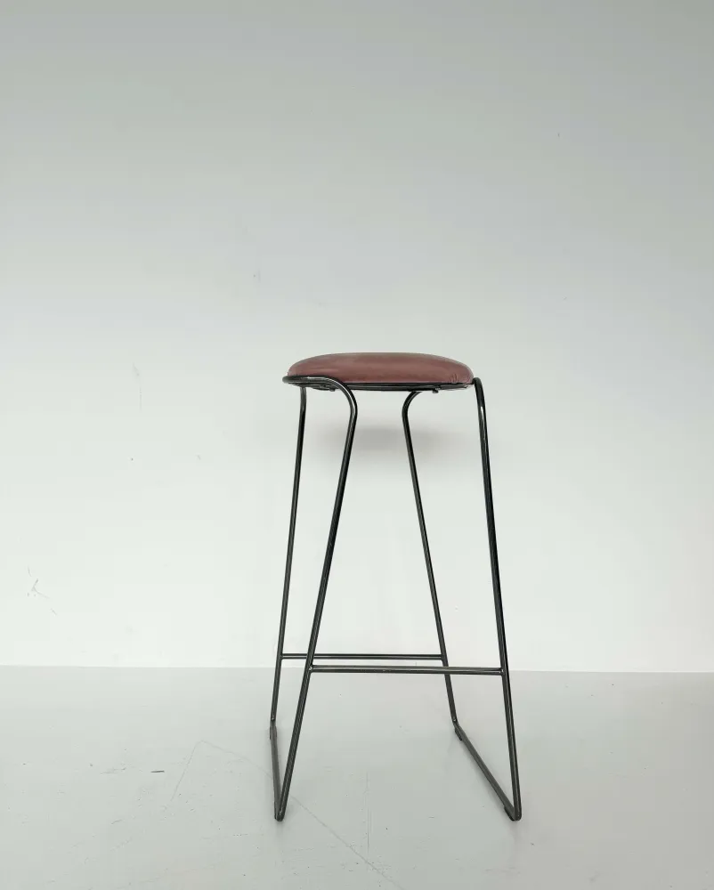Sgabello metallo con seduta imbottita rosa antico