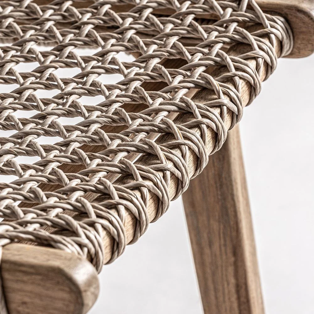 Sgabello teak e corda design elegante
