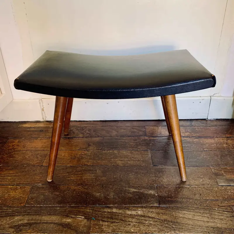 Sgabello vintage legno con seduta pelle nera - Olanda 1960