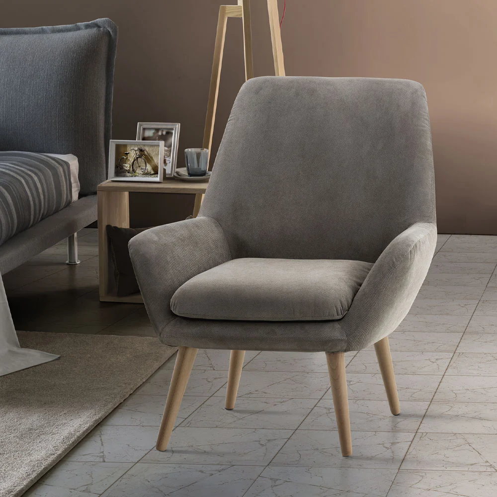 Silvy - Poltrona moderna da soggiorno imbottita gambe legno cm 80x70x92h - vari colori