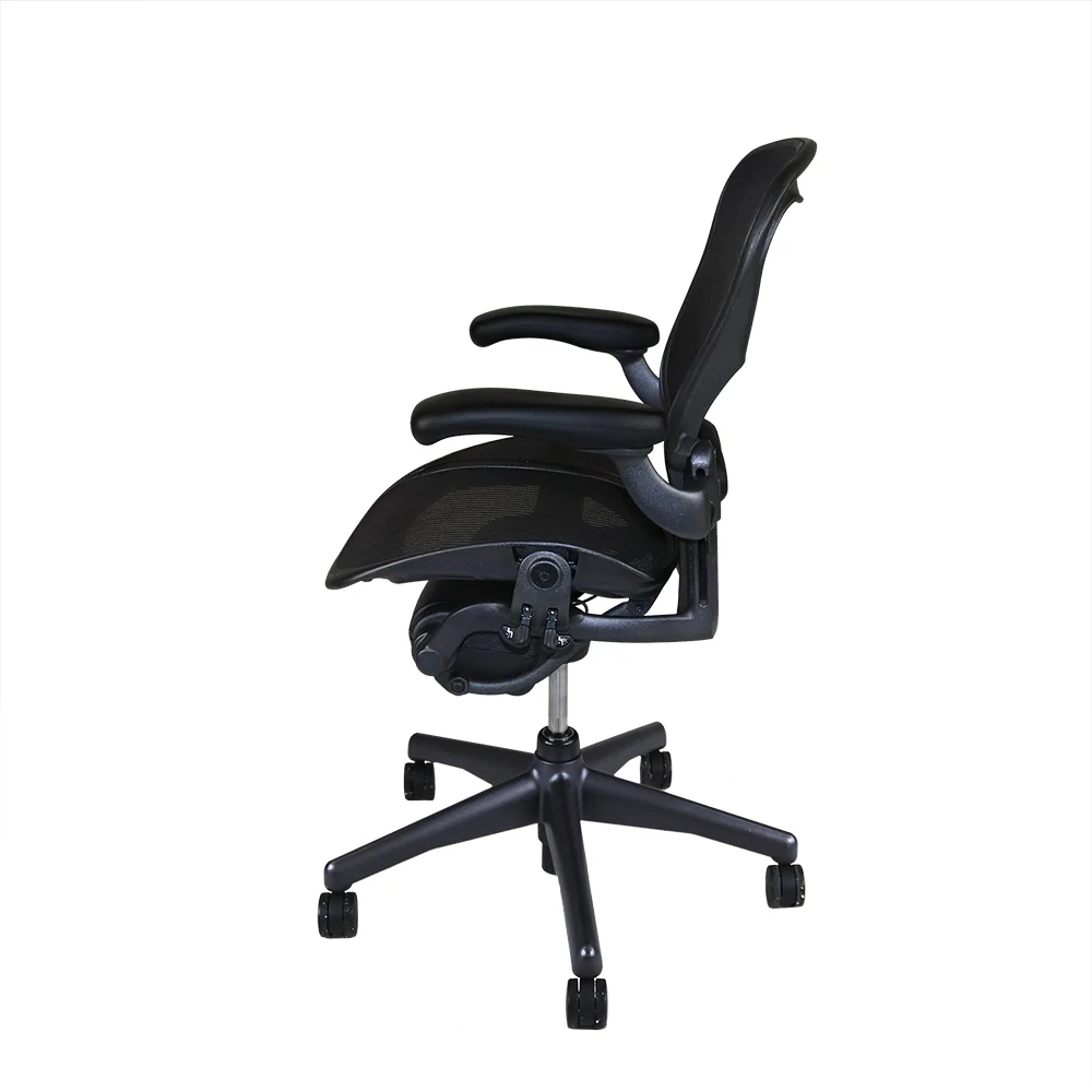 Herman Miller: Aeron Size B Carbone, solo inclinazione posteriore - Ricondizionato