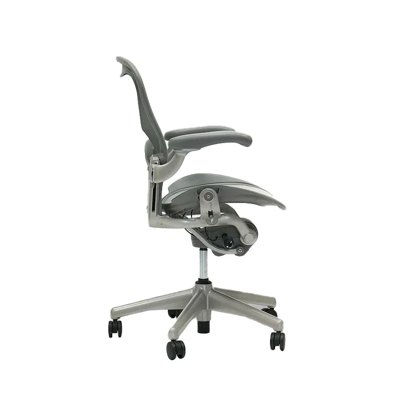 Herman Miller: Aeron Size B Silver Back Tilt - Ricondizionato