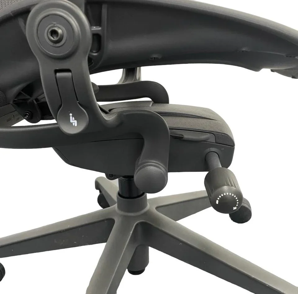 Herman Miller: Size B Aeron Remastered - Ricondizionato