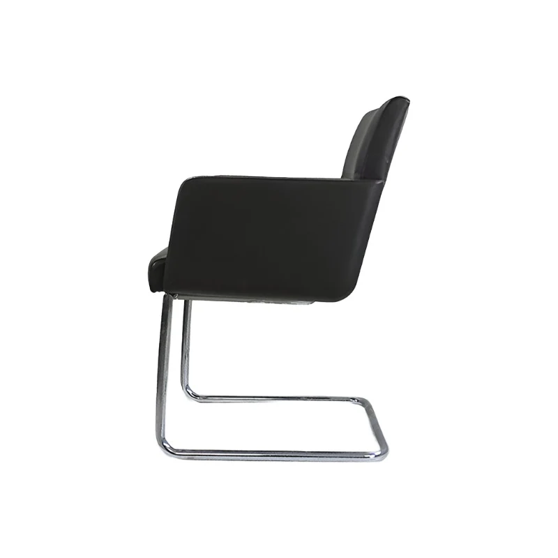 Kusch & Co: Poltrona Scorpio Lounge - Ristrutturata
