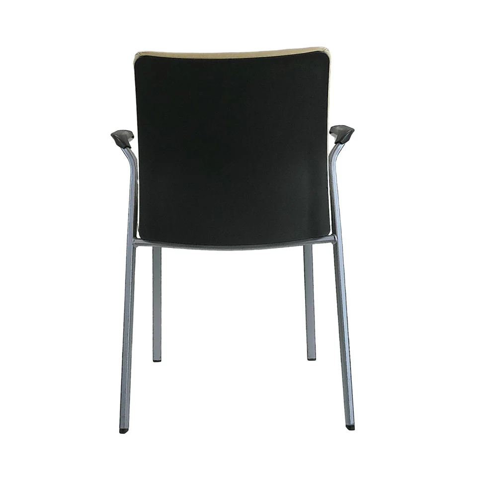 Steelcase: Sedia impilabile pelle color crema originale - Ristrutturata