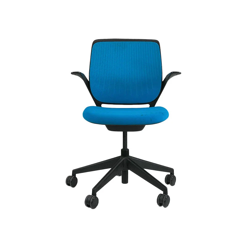 Steelcase: Sedia da riunione Cobi con struttura nera tessuto blu - Ricondizionata