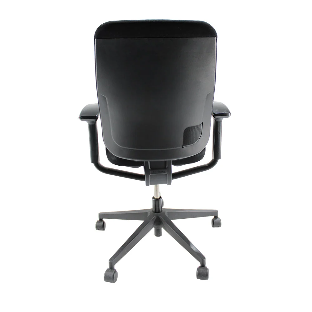 Steelcase: Sedia da ufficio Reply Air con struttura nera tessuto nero - Ricondizionata