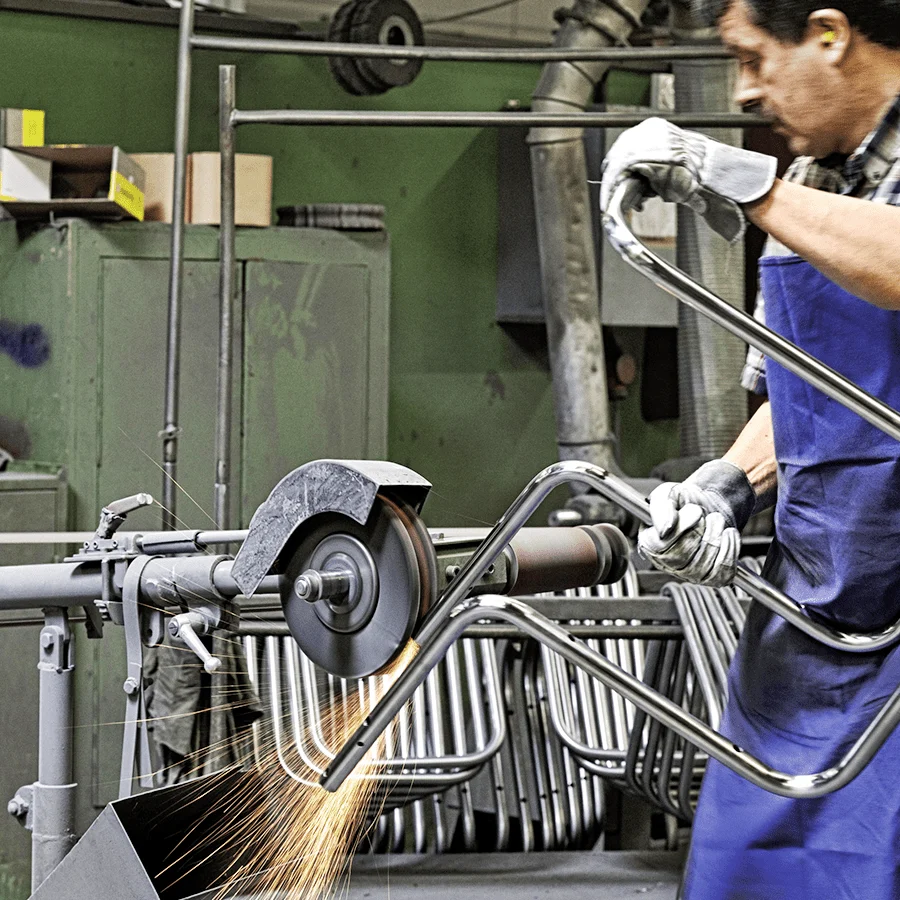S 35N THONET POLTRONA DA ESTERNO CON IMBOTTITURE
