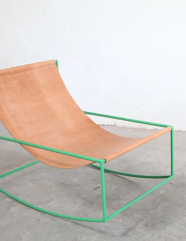 sedia dondolo pelle VALERIE OBJECTS