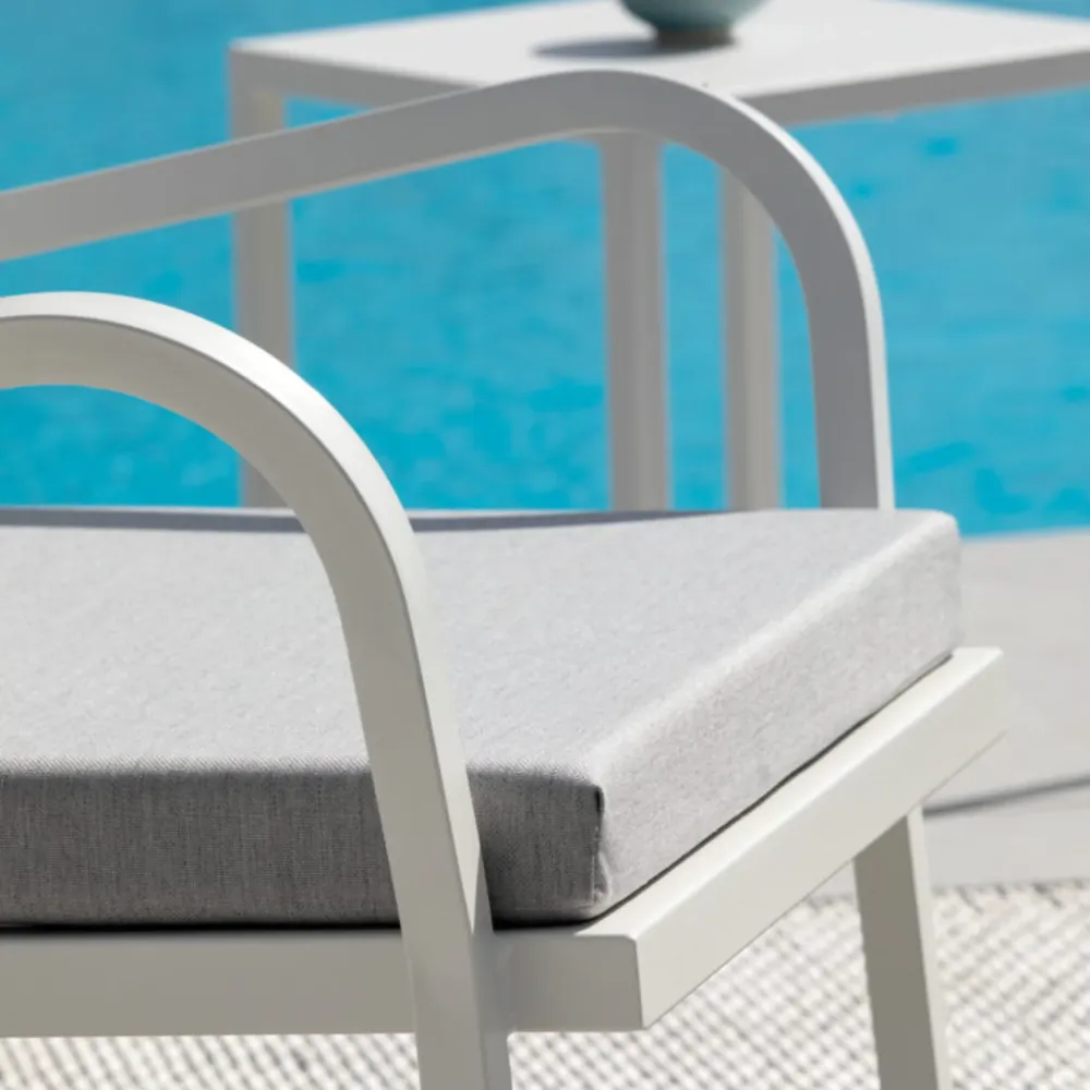Poltrone moderne "Alice" basse metallo impilabili da giardino cm 65x63 77h Vermobil