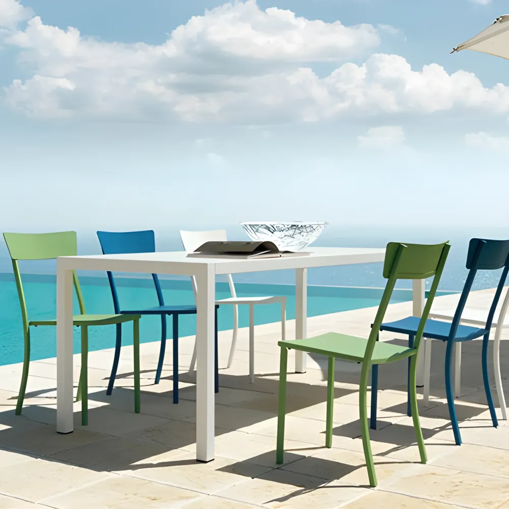 Set di sedie moderne metallo verniciato "Mogan" da giardino impilabili cm 47x52 85h Vermobil