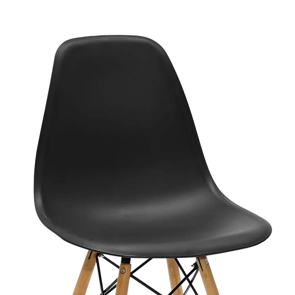 VESTIAMO CASA - Sedia da pranzo Nordica Nera Polipropilene con gambe legno - h82x46x49 cm