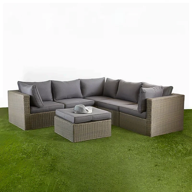Salotto per esterno polirattan "Lounge" perfetto di divano e tavolino per giardino