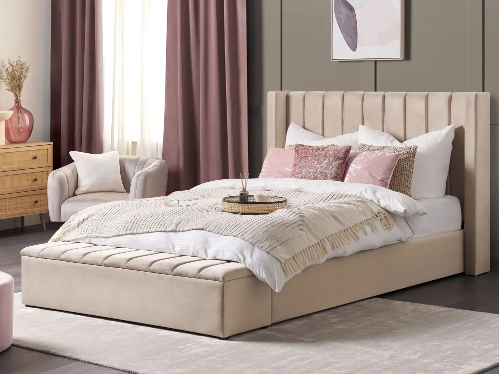 Letto matrimoniale ad acqua velluto beige con panca portaoggetti 180 x 200 cm NOYERS